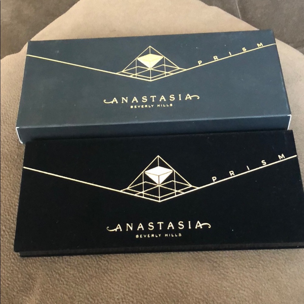 Prism 🎆 Anastasia palette